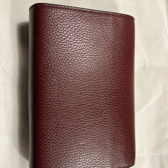 Gucci Dionysus Wallet on Chain in Burgundy - Picture 6 of 10